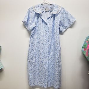 Vintage Kingley Button Down Short Sleeve Midi Ditsy Floral Night Shirts Medium